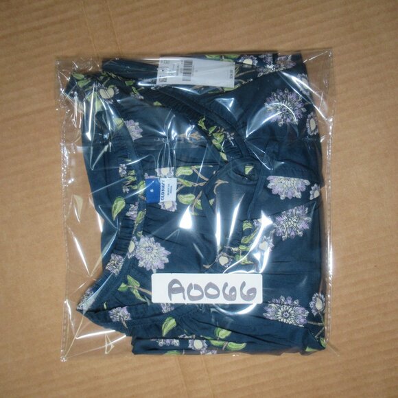 Old Navy Floral Tassel Peasant Top | Size Small | NWT - Picture 13 of 13